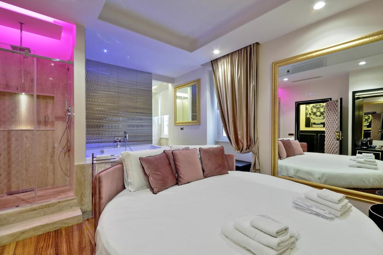 Trevi Diamond Luxury Suites & Jacuzzi Рим Екстериор снимка