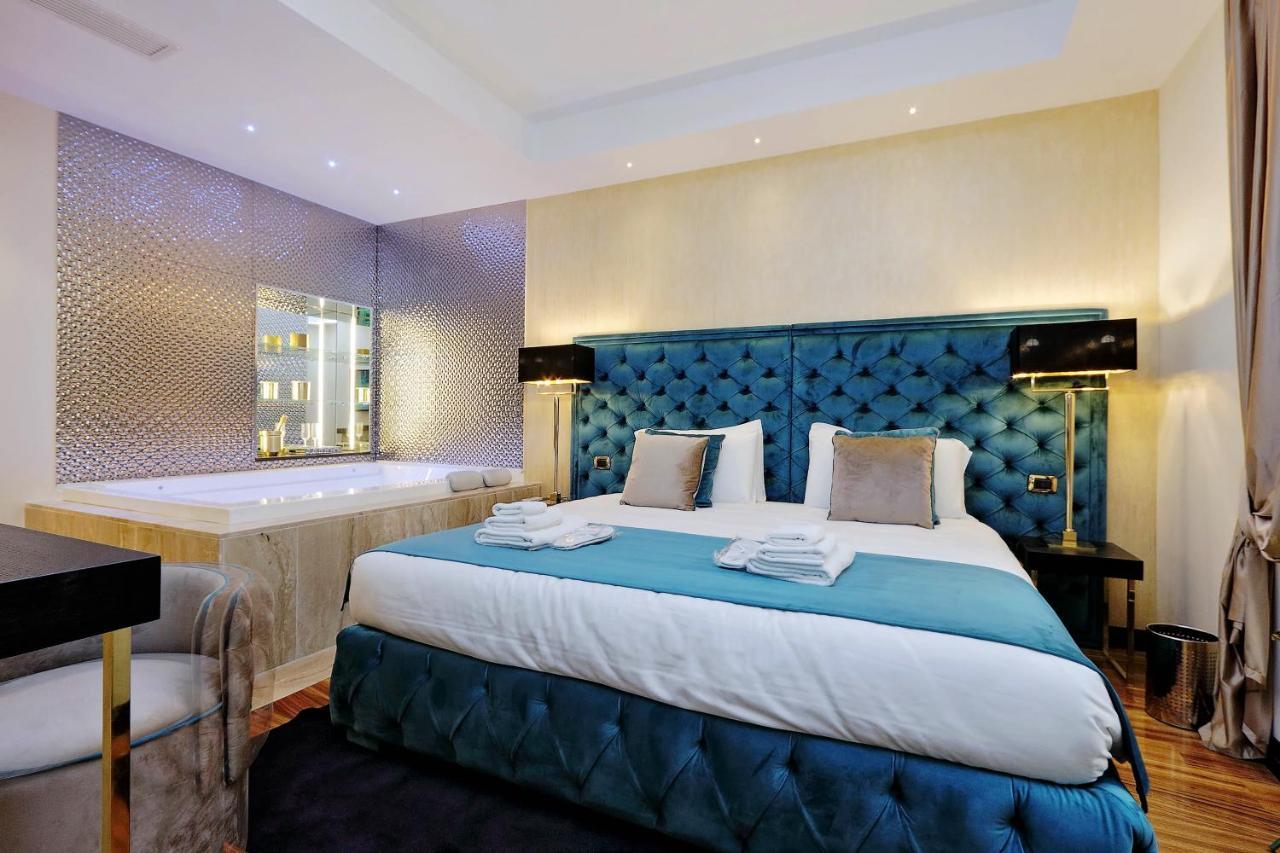 Trevi Diamond Luxury Suites & Jacuzzi Рим Екстериор снимка