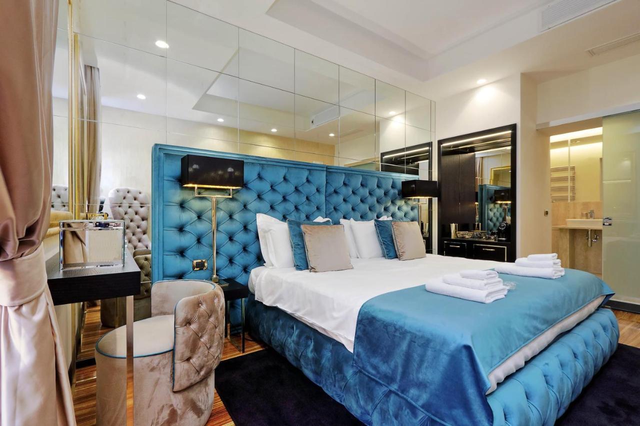 Trevi Diamond Luxury Suites & Jacuzzi Рим Екстериор снимка